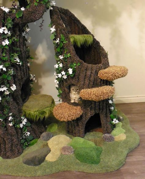 Enchanted Tree Stump Condo for Your Cats Fantasy Cat, Enchanted Tree, Cat Tree House, Diy Cat Tree, Cat Towers, Hal Decor, Söt Katt, Cat Trees, Tree Houses