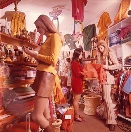 Super 70s Aesthetics Boutique Shopping Mundo Hippie, 70s Mode, 60s Aesthetic, Samurai Girl, Fashion 60s, India Eisley, Afro Samurai, Mode Tips, 60s 70s Fashion