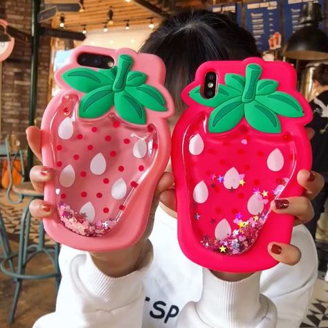 Fashion Liquid Strawberry Phone Case Search JK1398 in my shop😍😍 Follow @juvkawaii for more kawaii things👉👉 Strawberry Phone Case, Penny Crafts, Kawaii Things, Usa Girls, Kawaii Aesthetic, Kawaii Shop, Kawaii Fashion, Japanese Fashion, Pink Aesthetic