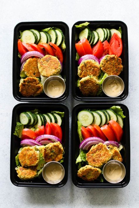 15 Easy Mediterranean Diet Meal Prep Recipes - Meal Prep on Fleek™ Falafel Meal, Mediterranean Diet Meal Prep, Easy Falafel, Diet Meal Prep, Fitness Meals, Meal Prep On Fleek, Easy Mediterranean Diet Recipes, Mediterranean Diet Plan, Healthy Benefits