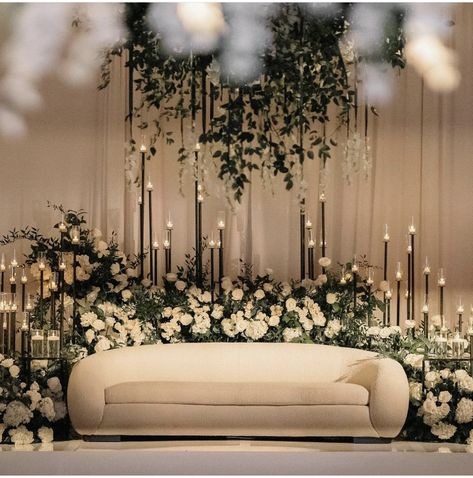 Unique Wedding Arch Ideas Indoor, Wedding Stage Decor Ideas, Outdoor Engagement Setup, Simple Islamic Wedding, Engagement Inspiration Decoration, Classy Wedding Backdrop, Photo Wall For Wedding Receptions, Green And Gold Wedding Backdrop, Indoor Engagement Decor