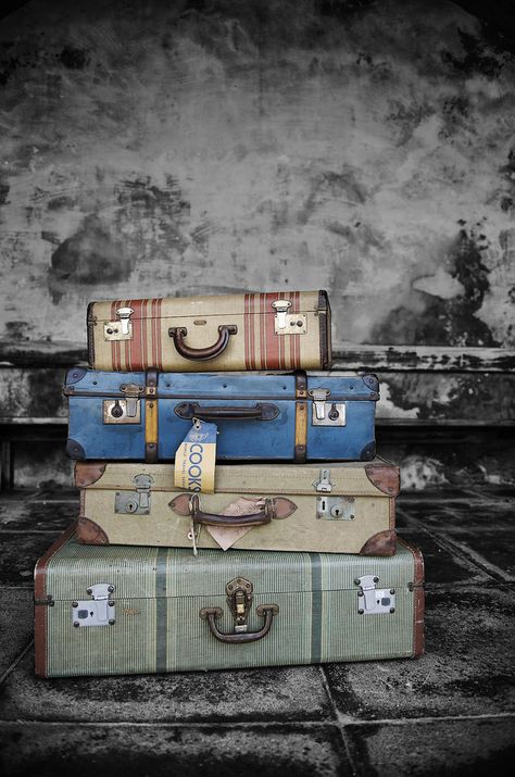 Excess Baggage Fall Candle Decor, Suitcase Decor, Wedding Wallpaper, High Risk Pregnancy, Old Suitcases, Vintage Suitcases, Vintage Suitcase, Vintage Luggage, Hat Boxes