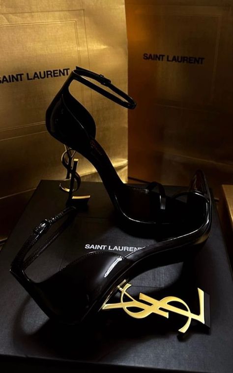 Saint Laurent Aesthetic, Big Closet, Rich Women Lifestyle, Skor Sneakers, Heels Aesthetic, Ysl Heels, Ysl Shoes, Classy Shoes, Luxury Lifestyle Dreams