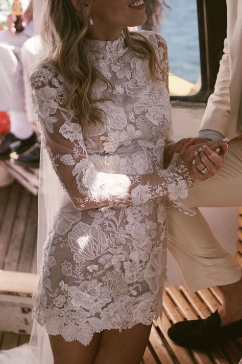 The Fiori mini by J.Andreatta Check more at https://beautyfashionideas.com/bridal/the-fiori-mini-by-j-andreatta/ Dream Wedding Gown, Bridal Wardrobe, Reception Outfit, Dream Wedding Ideas Dresses, Future Bride, Wedding Goals, Wedding Mood, Reception Dress, Dreamy Wedding