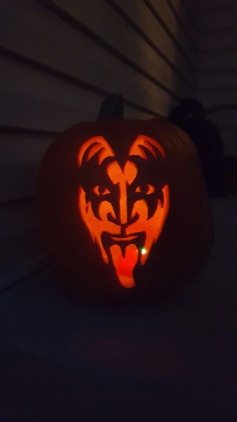 Kiss Pumpkin Carving, Rockstar Pumpkin Carving, Rock Band Pumpkin Carving, 80s Pumpkin Carving, Deftones Pumpkin, Emo Pumpkin Carving, Band Pumpkin Carving, Cartoon Pumpkin Carving, Star Pumpkin Carving