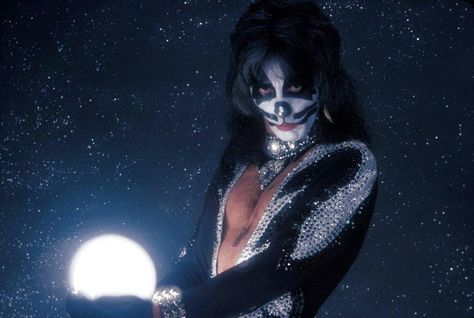 Destroyer/Glitter Sessions Mothers Studio New York City, April 9 1976 Glitter Photo Shoots, Banda Kiss, Kiss Artwork, Real Superheroes, Detroit Rock City, Vinnie Vincent, Kiss Images, Peter Criss, Kiss Army