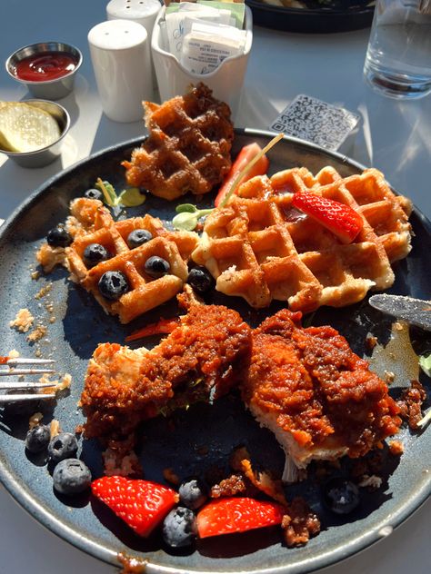 Blueberries Waffles, Waffles With Fruit, Fruity Aesthetic, Chicken Orange, Blueberry Waffles, Strawberries Blueberries, Strawberry Blueberry, Orange Chicken, Chicken And Waffles