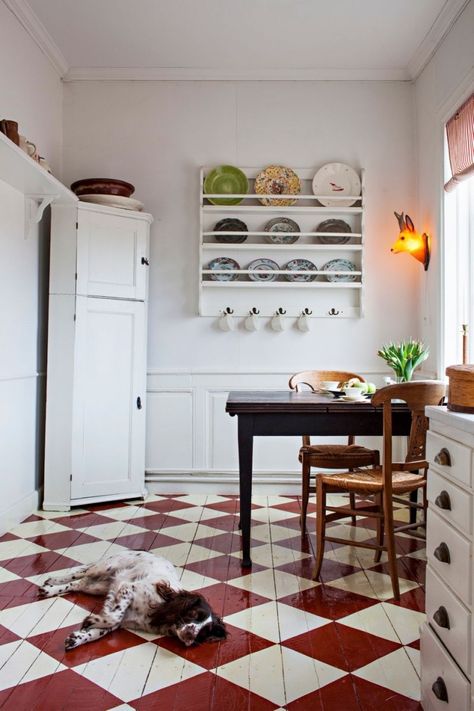 Checkered Floors Kitchen, Checkered Kitchen Floor, Painted Kitchen Floors, Checkered Floor Kitchen, Painted Wooden Floors, Kitchen Flooring Ideas, Painted Wood Floors, Alternative Flooring, Organization Pantry