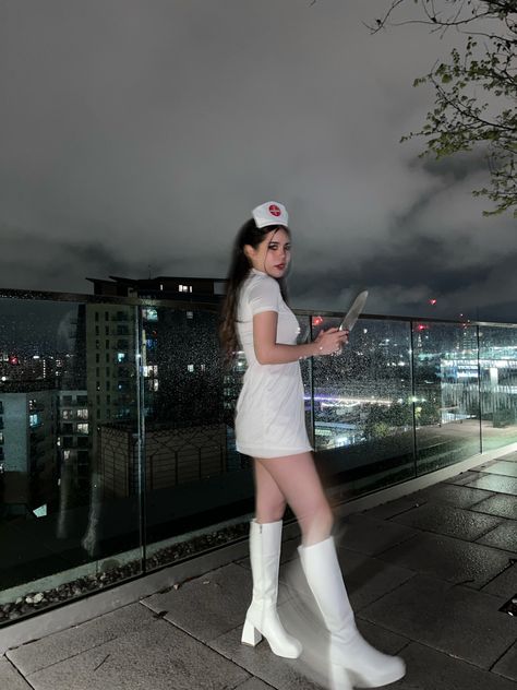 nurse halloween costume Nurse Costume Aesthetic, Halloween Nurse Costumes, Diy Nurse Costume, Nurse Halloween Costumes, Nurse Costume Halloween, Halloween Trio, Nurse Halloween Costume, Diy Nursing, Doctor Costume