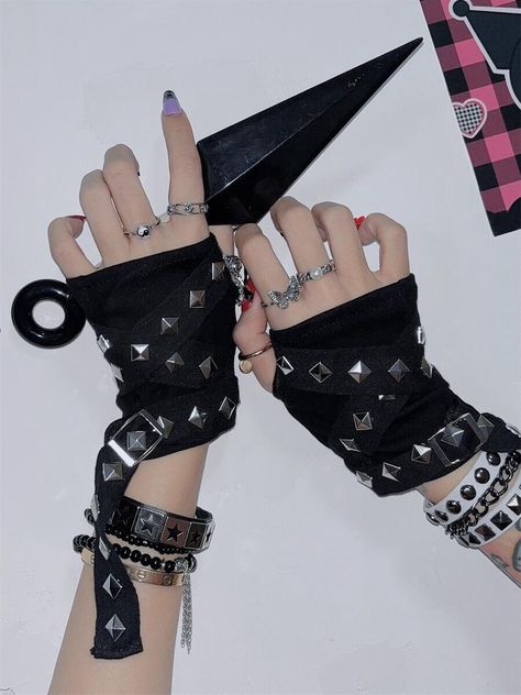 Elevate your punk-inspired look with these edgy techwear gloves. The black color and studs design add a rebellious and stylish touch to your outfit. These gloves are perfect for adding a punk flair to your wardrobe.   Please note that this product includes only one pair of gloves. Colorful Punk Outfits, Punk Rock Style Outfits, Balenciaga Shoot, Techwear Gloves, Punk Outfits Aesthetic, Punk Goth Outfits, Cute Punk Outfits, Punk Gloves, Alternative Accessories