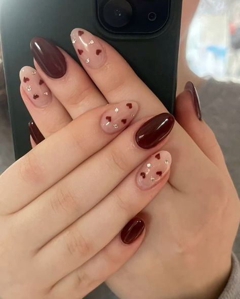 Red Nails With Hearts, Nails With Hearts, Nail Stones, Hard Gel Nails, Hello Nails, Hard Nails, Oval Nails, Winter Nail, Xmas Nails