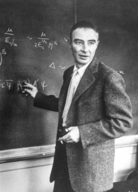 Enrico Fermi, J Robert Oppenheimer, Robert Oppenheimer, Nobel Prize In Physics, Nuclear Physics, Alfred Eisenstaedt, Manhattan Project, Physics And Mathematics, Destroyer Of Worlds