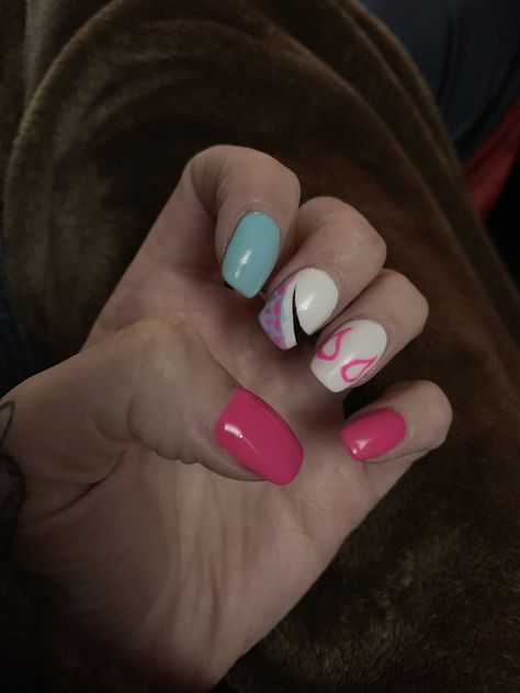 Spidergwen Nail Art, Spiderman Natural Nails, Gwen Stacy Nail Art, Spider Gwen Nails Acrylic, Spidey And His Amazing Friends Nails, Gwen Stacy Nails Designs, Spider Gwen Nail Art, Across The Spiderverse Nails, Marvel Nails Designs Easy