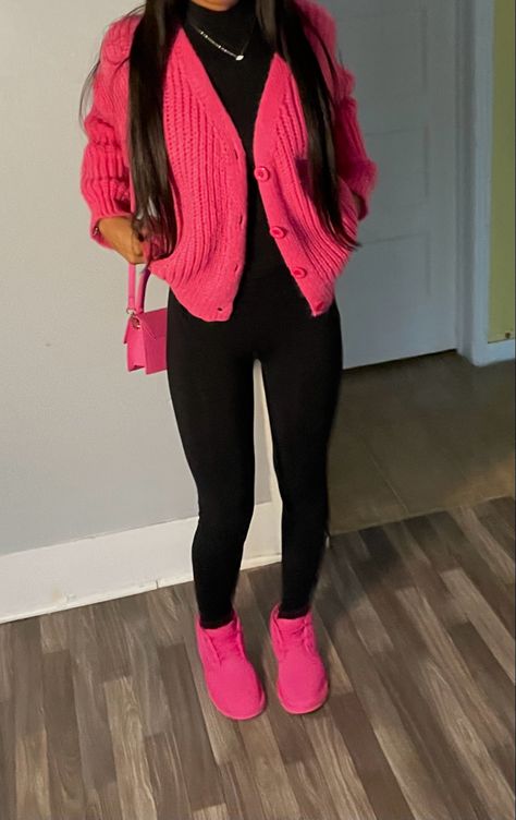 Fall Fair Outfits Black Women, Pink Ugg Outfit Ideas, Pink Outfit Ideas For School, Outfits With Pink Uggs, Ross Outfits Ideas, Pink And White Outfit Black Women, Hot Pink Uggs Outfit, Baddie Fly Outfits, Ugg Outfits Black Women