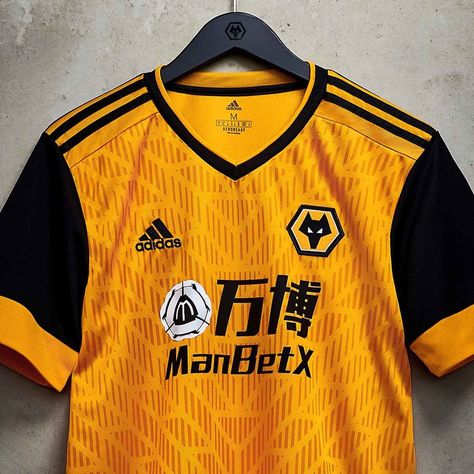 Todo Sobre Camisetas on Instagram: “🏴󠁧󠁢󠁥󠁮󠁧󠁿🐺 @wolves presentó su camiseta @adidasfootball 2020/21⁣ ⁣ #ReadyForRelight #adidasfootball #wolves #adidas #wolverhampton…” Jersey Ideas, Wolverhampton Wanderers, Uk Football, Adidas Football, Wolverhampton, Adidas Shirt, Football Kits, Team Shirts, Football Shirt