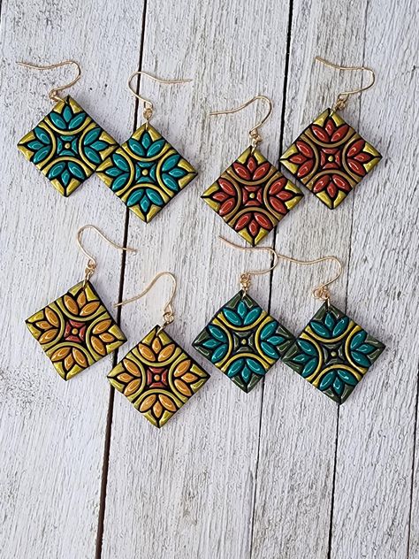 Mdf Jewelry, Clay Jewellery Handmade, Mdf Decor, Cute Clay Earrings, Hand Painted Jewellery, Clay Gifts, Mandala Jewelry, Hair Tie Accessories, Polymer Clay Gifts