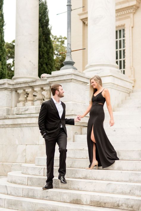 White And Black Engagement Photos, Wedding Stair Poses, Formal Prewedding Photo Ideas, Stair Poses Photography Couples, Engagement Photos Formal Classy, Photography Poses For Engagement, Couple Pose Stairs, Wedding Poses Stairs, Couple Photoshoot Poses Formal