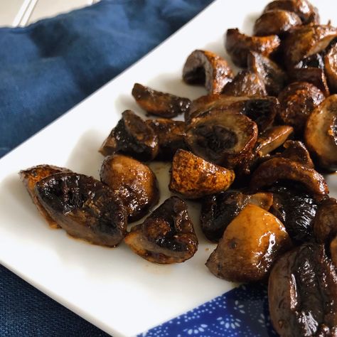 Air Fryer Mushrooms Balsamic Roasted Mushrooms, Steakhouse Mushrooms, Air Fryer Mushrooms, Mushroom Side Dishes, Fried Mushrooms, How To Cook Mushrooms, Grilled Mushrooms, Roasted Mushrooms, Mushroom And Onions