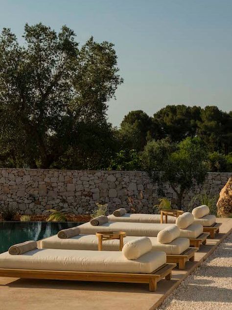 The most beautiful trulli in Puglia - Tre gioie Pool Bed, Sun Bed, Terrace Furniture, Summer Lounge, Outdoor Beds, African Home Decor, Sun Lounge, Pool Lounge, Italian Villa