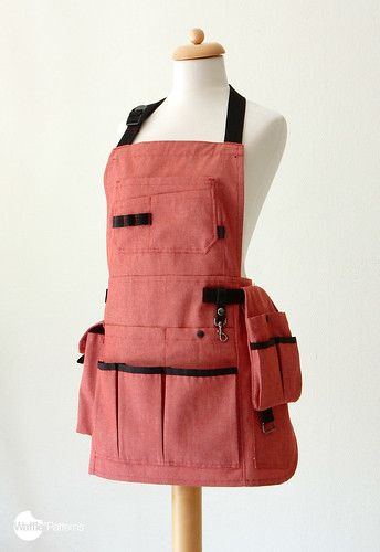 Belt Sewing Pattern, Utility Apron, Sewing Challenge, Retail Store Interior Design, Craft Apron, Apron Sewing Pattern, Cool Aprons, Work Aprons, Sewing Aprons