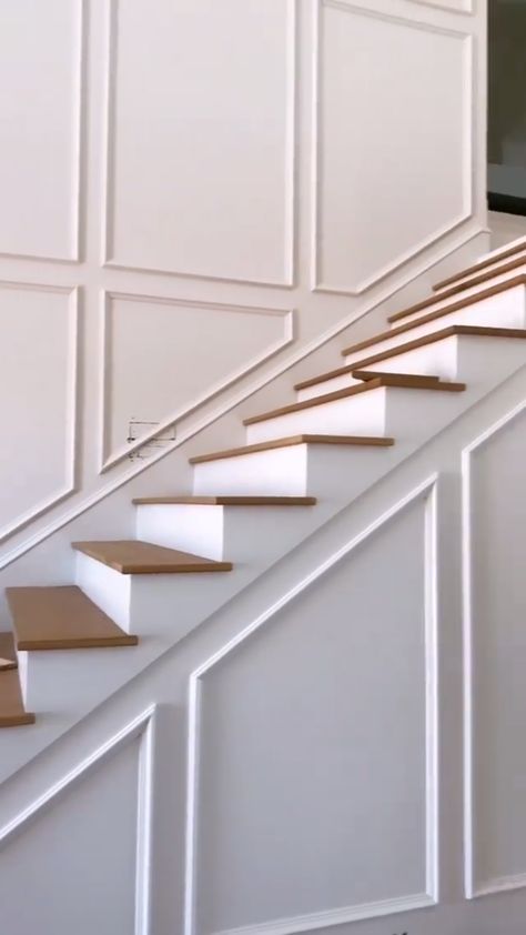 Trim Staircase Wall, Wainscoting Under Stairs, Box Moulding Stairs, Picture Frame Moulding Staircase, Picture Molding Staircase, Molding On Stairway Wall, Picture Frame Molding Stairs, Stairs Wainscotting, Staircase Millwork