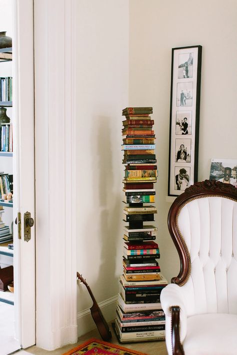 Finally There’s Time to Read (or at Least Organize Your Books) - The New York Times Novogratz Design, Juniper Books, Invisible Bookshelf, Standing Bookshelf, Fresh Bedding, Book Tower, Deborah Harkness, Jacket Designs, Bookcase Styling