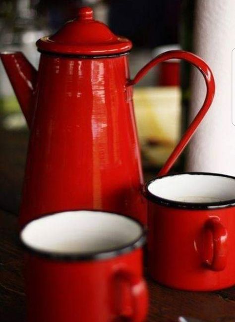 Red Cottage, Simply Red, Camping Coffee, Vintage Enamelware, Red Kitchen, Tee Set, Camping Accessories, Red Aesthetic, Coffee Set