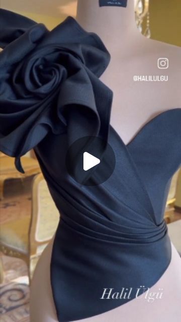 2,662 likes, 8 comments - sewing__secretMarch 19, 2024 vào : "Ruffles Revolutionize a Little Black Dress Friends, I am simply stunned by HALILULGU's latest ruffle-embellished creation. Taking a bas..." No Sew Dress, How To Make Ruffles, Sewing Ruffles, 1960s Fashion Women, Ballet Wrap Top, Wedding Dresses High Low, Latest Dress Design, A Little Black Dress, Women Blouses Fashion