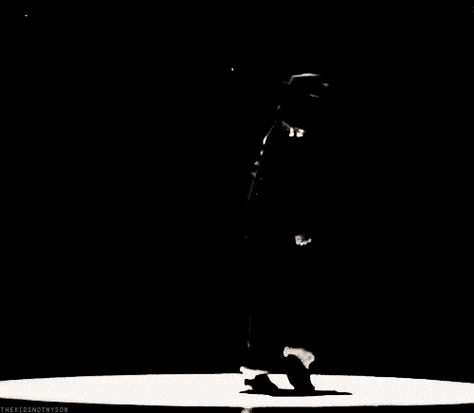 The best moon walk ever - 9GAG Walking Gif, Michael Jackson Dangerous, Michael Jackson Gif, Moon Walk, Joseph Jackson, Billie Jean, The Old Days, Michael J, King Of Pops