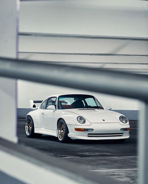 993GT2 993 Gt2, Porsche Sports Car, Porsche 993, Automotive Photography, Classic Porsche, Porsche Cars, Exotic Cars, Sport Cars, Cars And Motorcycles