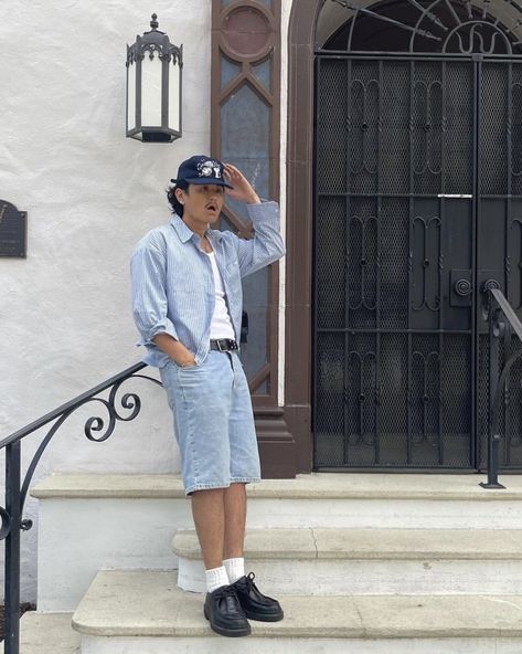 Aesthetic Summer Shoes, Summer Shoes 2023, Summer Button Up Shirt, Style Inspo Summer, Jorts Outfit, Drippy Outfit, Shoes 2023, Aesthetic Summer, Outfits Summer