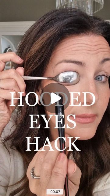 Sunk In Eyes Makeup, Hooded Eye Tricks, Pretty Eye Shadow, Hooded Eye Makeup Hacks, Eyeshadow For Crepey Eyelids, Eye Makeup For Older Eyes, From Instagram.com, Eye Shadow Hooded Eyelids, Eye Makeup For Hooded Eyes Step By Step