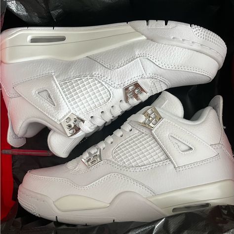 Pretty Sneakers, Jordan White, Jordan Shoes Girls, Jordan 4s, Pretty Shoes Sneakers, Jordan Shoes Retro, All Nike Shoes, Cute Nike Shoes, Fresh Shoes