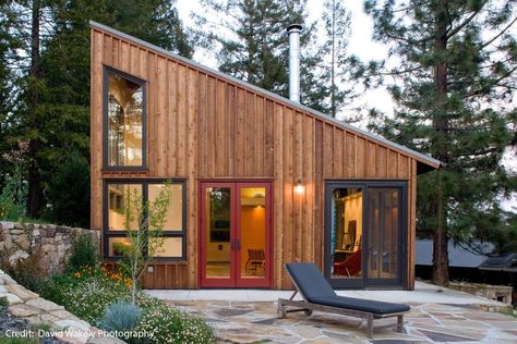 2015 Marvin Architects Challenge Winner: Best Contemporary Project; Russian River Studio, Russian River, CA Design Casa Piccola, Cottage Designs, Contemporary Exterior, Modern Style House Plans, Tiny Cottage, Shed Roof, Modern Tiny House, Cabin In The Woods, Cabin Plans