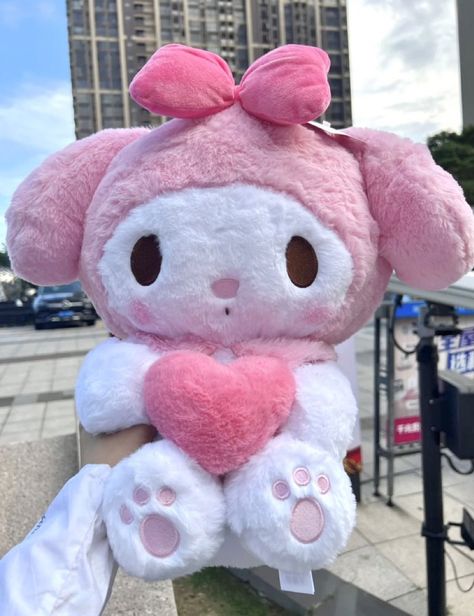 My Melody Plushies, Melody Plushies, Sanrio Plushies, Holding Heart, Doll Anime, Cute Squishies, Melody Hello Kitty, Sanrio Stuff, Cute Plushies