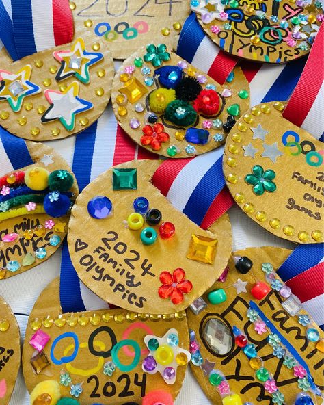 Cardboard Olympic Medals Olympics Art, Mobile Art Studio, Art Cupboard, Party Pops, Olympic Medals, Mobile Art, Pop Ups, Diy Cardboard, Recycled Art