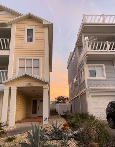 Beach house neighborhood sunset view Florida summer Apartment On Beach, Florida Apartment Exterior, Sunset Beach House, Summer House Aesthetic Beach, Beach Condo Exterior, Small Beach House Aesthetic Exterior, Beach Apartments Exterior, Beach House Neighborhood, Future Beach House