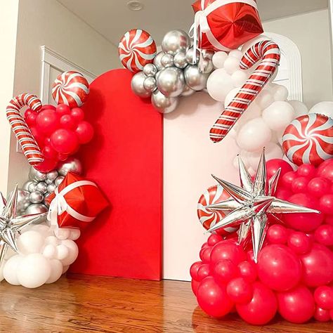 Pinwheel Candy, Balloon Decorations Diy Tutorials, Balloons Gift, Candy Balloons, Festive Party Decorations, Christmas Balloon Decorations, Balloons Arch, Work Holiday Party, Christmas Balloons