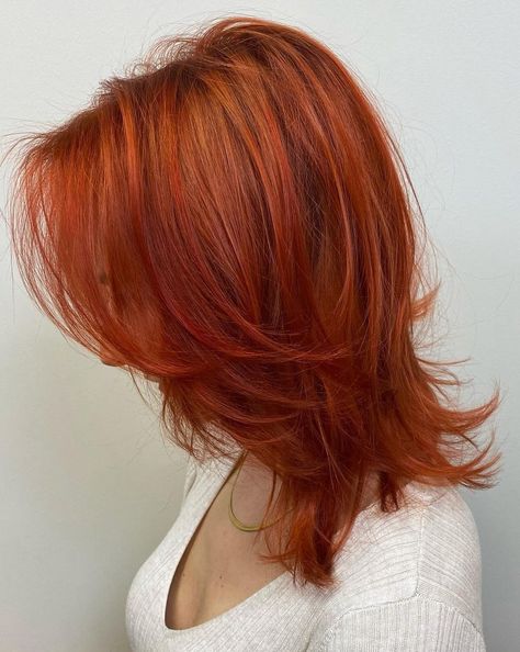 Medium-Length Bright Ginger Hair Ginger With Lowlights, Fall Ginger Hair, Ginger Hair Ideas, Ginger Brown Hair, Short Copper Hair, Dark Orange Hair, Bright Copper Hair, Dark Ginger Hair, Hair Color Orange