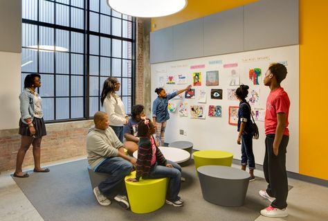 College creative thinking room Makerspace Design, Creative Office Space, Industrial Building, School Interior, Office Space Design, School Sets, Collaboration Space, Education Design, Design School