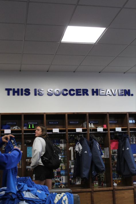 Soccer Locker Room, Soccer Practice Aesthetic, College Soccer Aesthetic, Street Soccer Aesthetic, Highschool Soccer Aesthetic, Playing Soccer Aesthetic, Soccer Locker, College Soccer, Usa Soccer Women