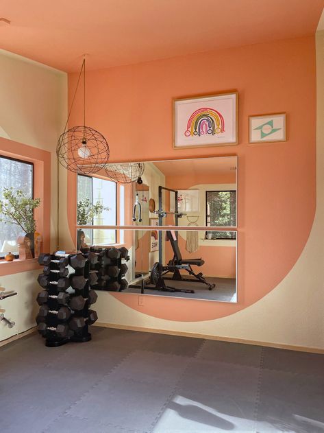 Home Gym Essentials, Workout Room Home, Mini Gym, Diy Home Gym, Basement Gym, Gym Office, Gym Room At Home, Home Gym Ideas, Home Gym Decor