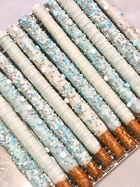 Winter Wonderland Sprinkle, Diy Winter Wonderland Wedding Decorations, Dessert Table Ideas Winter Wonderland, Winter Theme Sweet 16 Wonderland, Sweet 16 Decorations Winter Wonderland, Winter Wonderland Frozen Party, Winter Sweets Ideas, Winter Wonderland Sweet Table, Snow Ball Decor