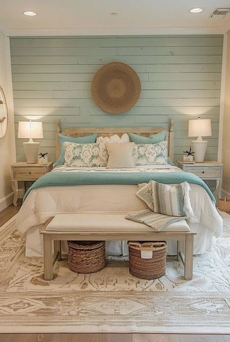 Beach Theme Bedroom Master, Beachy Boho Bedroom, Beach House Decor Living Room, Coastal Bedroom Ideas, White Washed Furniture, Beach Themed Bedroom, Beachy Room, Coastal Room, Beachy Vibes