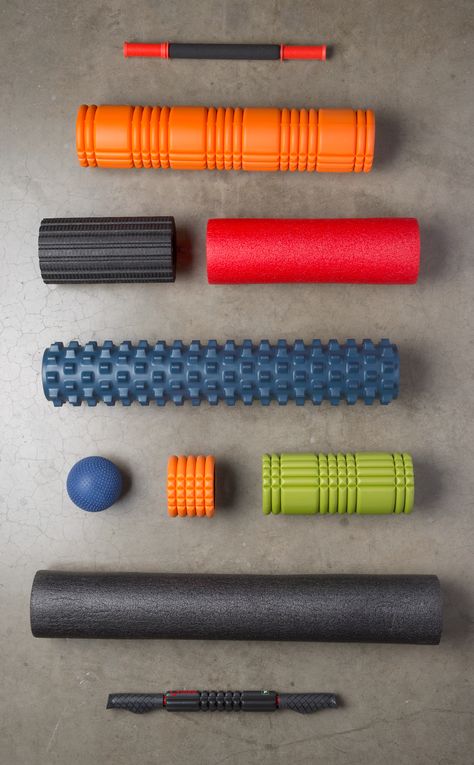 Foam rollers let you to do your own deep-tissue massage, also known as “self-administered myofascial release” (SMR). The process lets you use your own body weight, precisely controlled, to help stimulate and relax your muscles.  We'll help you pick the perfect foam roller for your needs. Click for our expert advice. Muscle Roller, Foam Roller Exercises, Foam Rollers, Sup Yoga, Foam Rolling, Myofascial Release, Yoga Iyengar, Massage Benefits, Creative Lifestyle