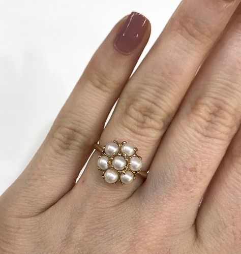 Vintage Flower Ring, Antique Pearl Ring, Gold And Pearl Ring, Bridgerton Ring, Pearl Rings In Gold, Vintage Pearl Rings, Pearl Engagement Ring Vintage, Pearl Ring Vintage, Pearl Halo Ring