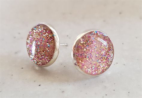 Pink Sparkle Resin Silver Stud Earrings Epoxy Stud Earrings, Shalwar Design, Resin Studs, Resin Stud Earrings, Cabochon Earrings, Simple Hoop Earrings, Resin Jewelry Diy, Resin Jewellery, Bar Stud Earrings