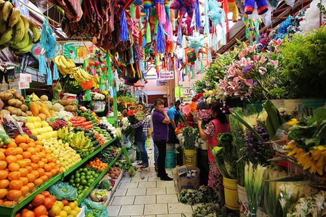 Mexican Nature, Mexican Market, Nyc Rooftop, Mexico Culture, Cheap Holiday, Outdoors Tattoo, México City, Spanish Colonial, Mexican Culture