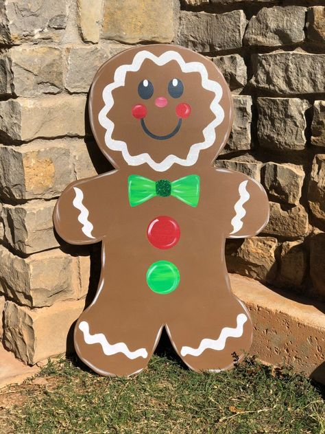 Gingerbread Man Parade Float, Outdoor Gingerbread Man Diy, Gingerbread Man Outdoor Decorations Diy, Gingerbread Candyland Christmas Decor, Gingerbread Christmas Decor Cardboard, Diy Wooden Gingerbread Men, Gingerbread Window Decorations, Gingerbread Windows Ideas, Diy Gingerbread Door Decorations