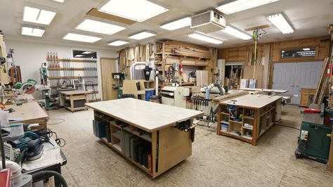 Workshop Layout, Carpentry Workshop, Workshop Plans, Woodworking Shop Layout, Woodworking Bench Plans, American Craftsman, Workshop Design, Garage Makeover, Woodworking Workbench